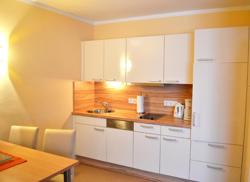 Privatzimmer Und Ferienwohnungen Leeb Persenbeug Habitación foto